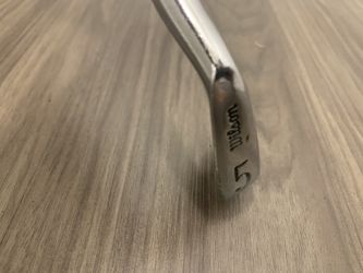 Wilson Staff Tour Blades Irons Golf Clubs, 5- Iron Stiff Flex. Newer Grip . Excellent Shape !