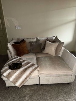 Oversized 4-Seater Modular Sofa w/ Storage - Great Condition