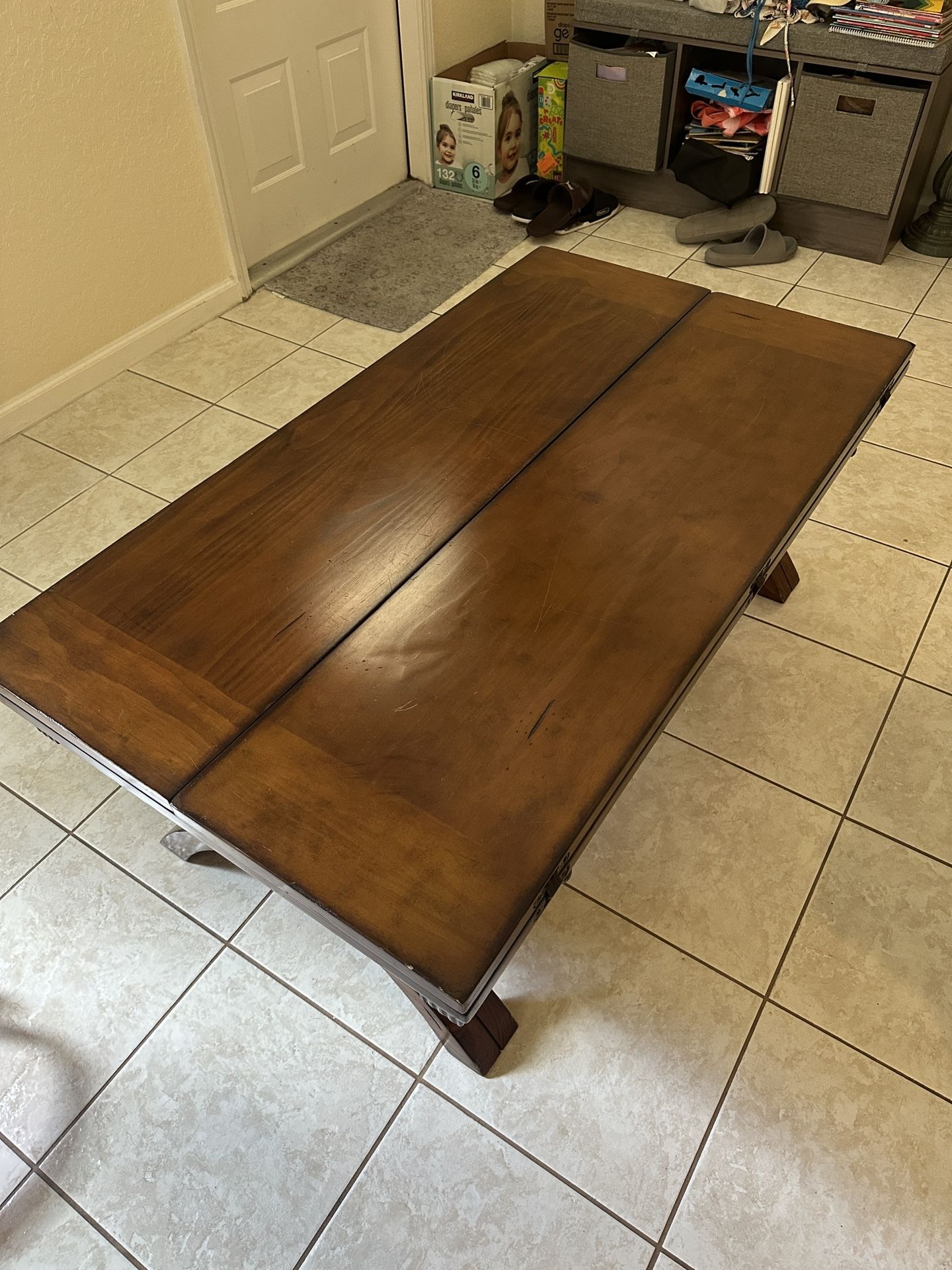 Expandable Coffee Table