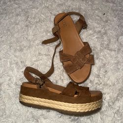 Sandalias UGG plataforma