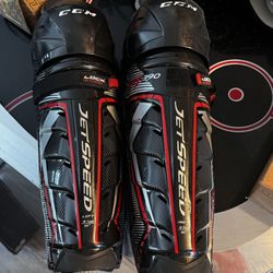 CCM FT390 Men’s Size 16 Shin Pads 