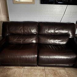  LEATHER COUCH