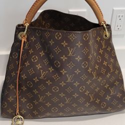 Authentic Louis Vuitton Monogram Artsy