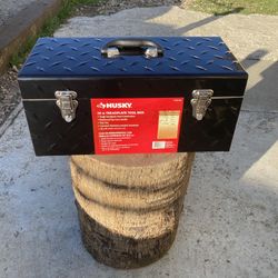 Tool Box Huski  New 