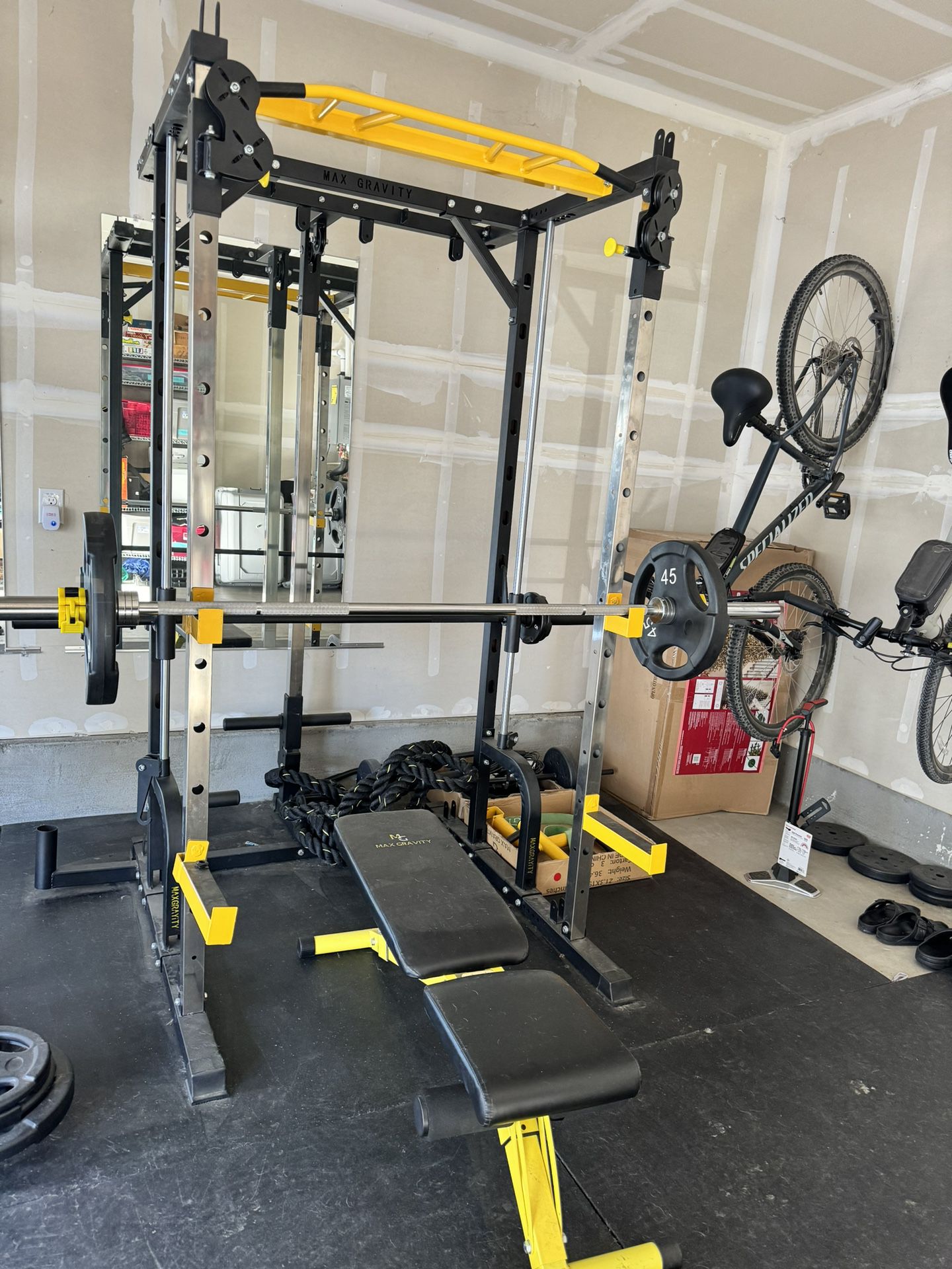 Smith Machine Plus Squat Rack With Olympic Barbell
