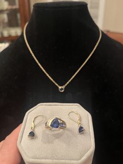 Blue sapphire, 14 karat gold