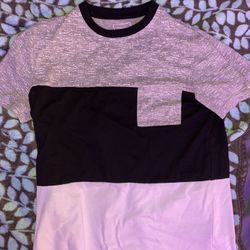 Rue 21 Men’s Black/White/Gray T-shirt (Small)