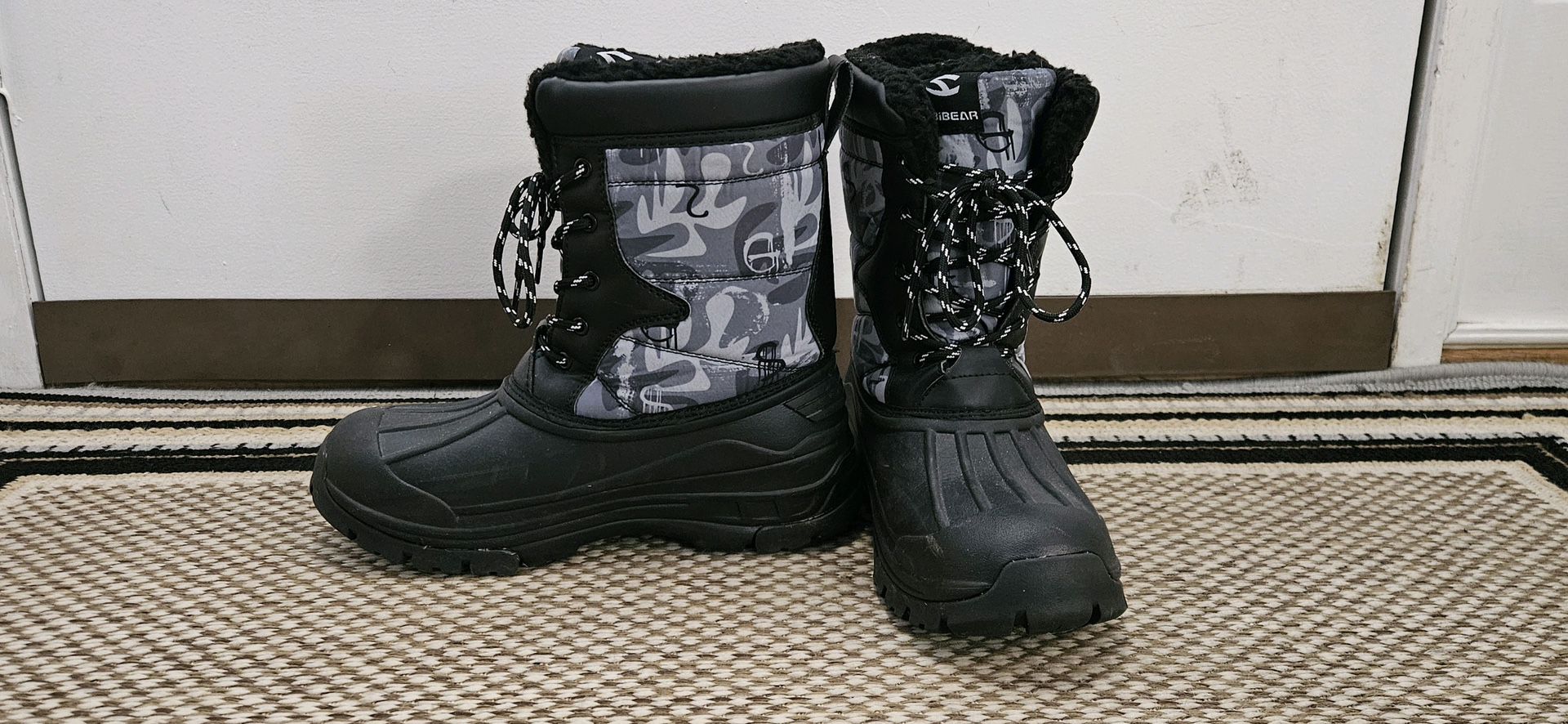 Men’s HobiBear Winter Boots Size 7