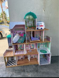 Doll house for free