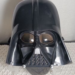 Darth Vader Mask - Child Size - Lucasfilm Licensed - Star Wars - 2005 Halloween