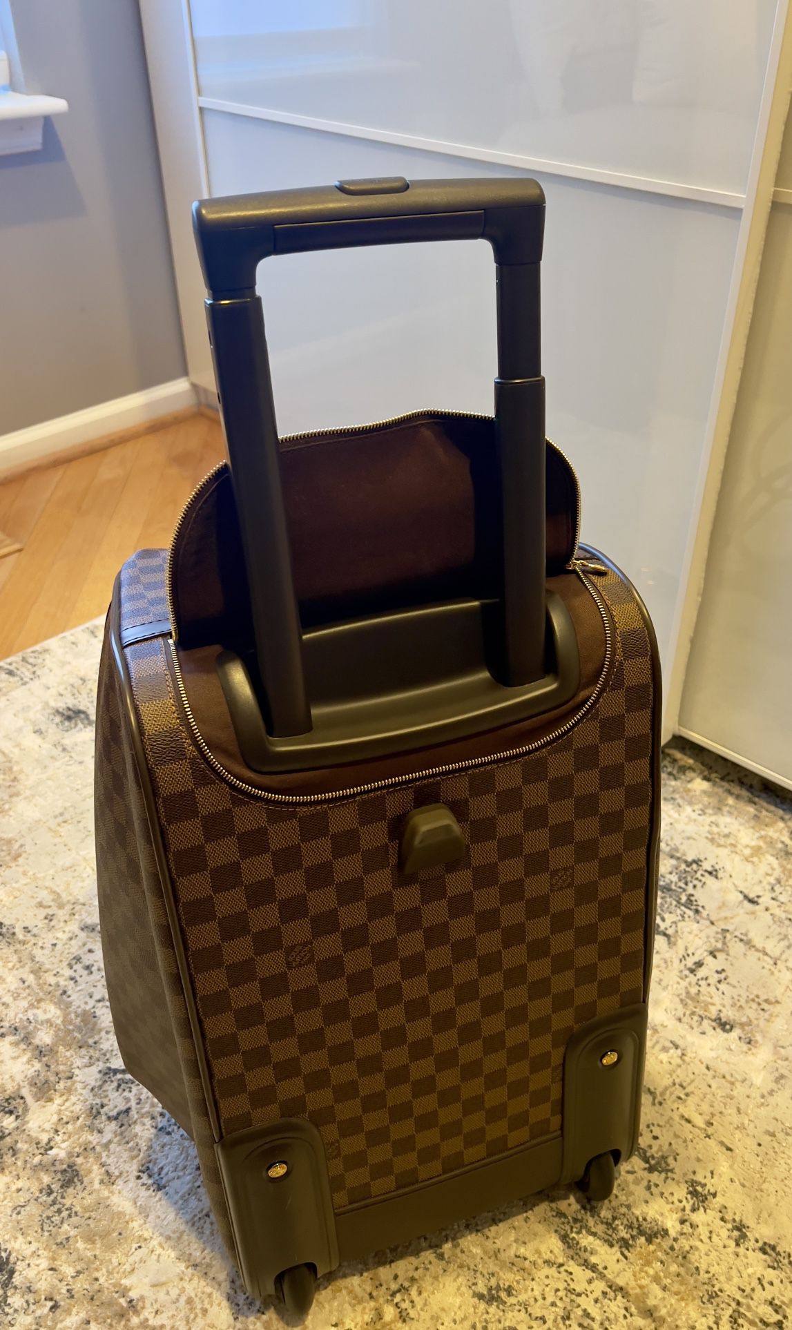 Louis Vuitton Duffle Bag Rolling Suitcase Carry On With Telescope Handle 