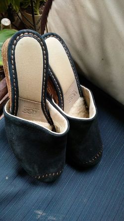 BLACK SUEDE UGG MULES