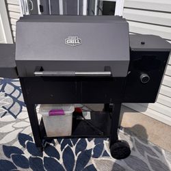 Expert Pellet Smoker 