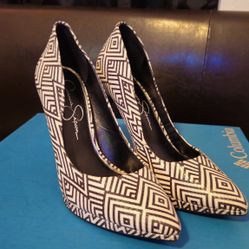 Black And White Heels 7.5