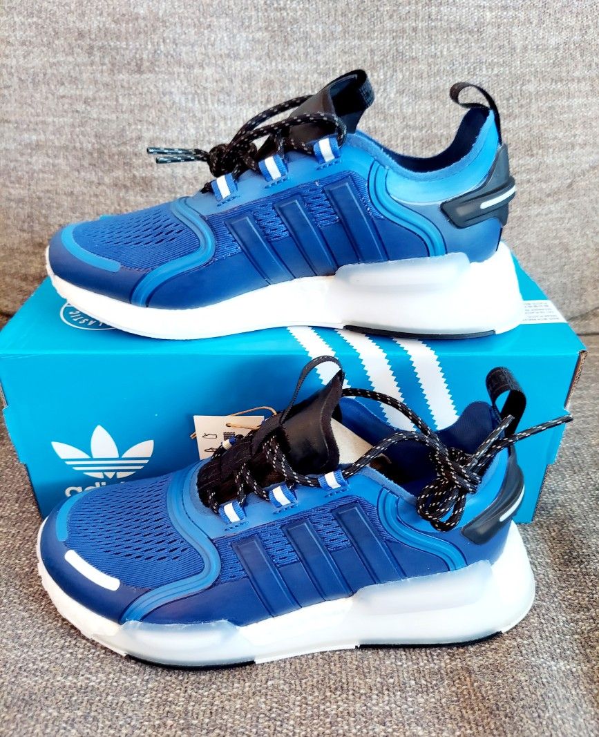 Size 6 Women's / 5 Men's - Brand New Adidas NMD_V3 Shoes