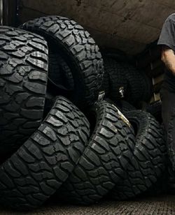 33/1250/20 NEW Set Of Mt Tires