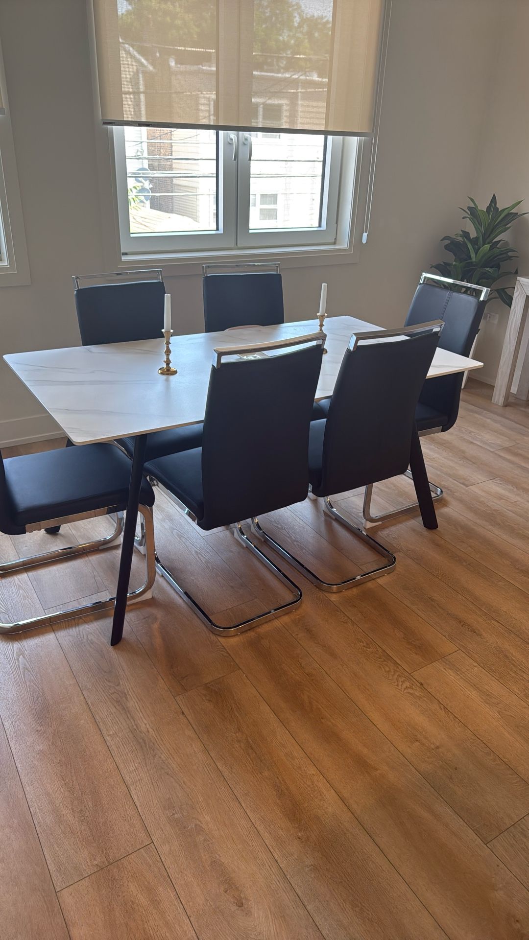 6 Seated Dining Room Table & Chairs Set