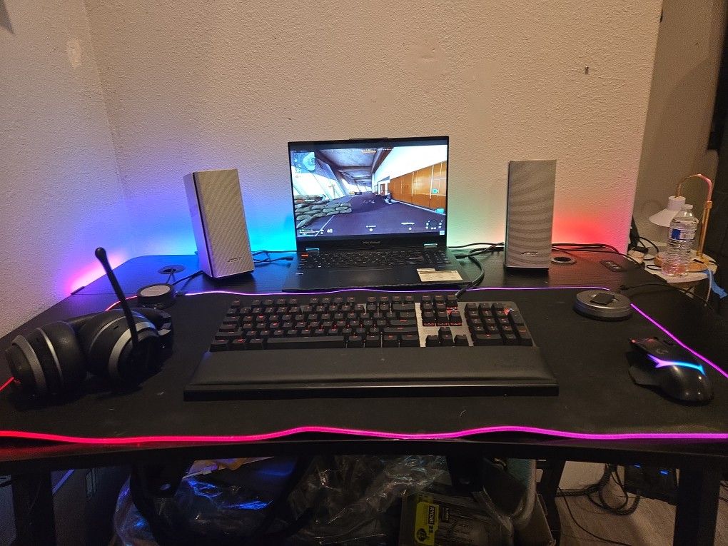 Gaming Table, Bose Speakers, Gaming Keyboard & Mouse Gaming Headset