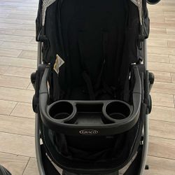 Car Seat/Stroller Combo Turns In To Bassinet 