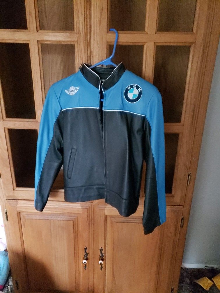 Boys leather Jacket Size 14 Medium