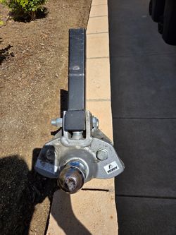 Husky towing weight distribution hitch