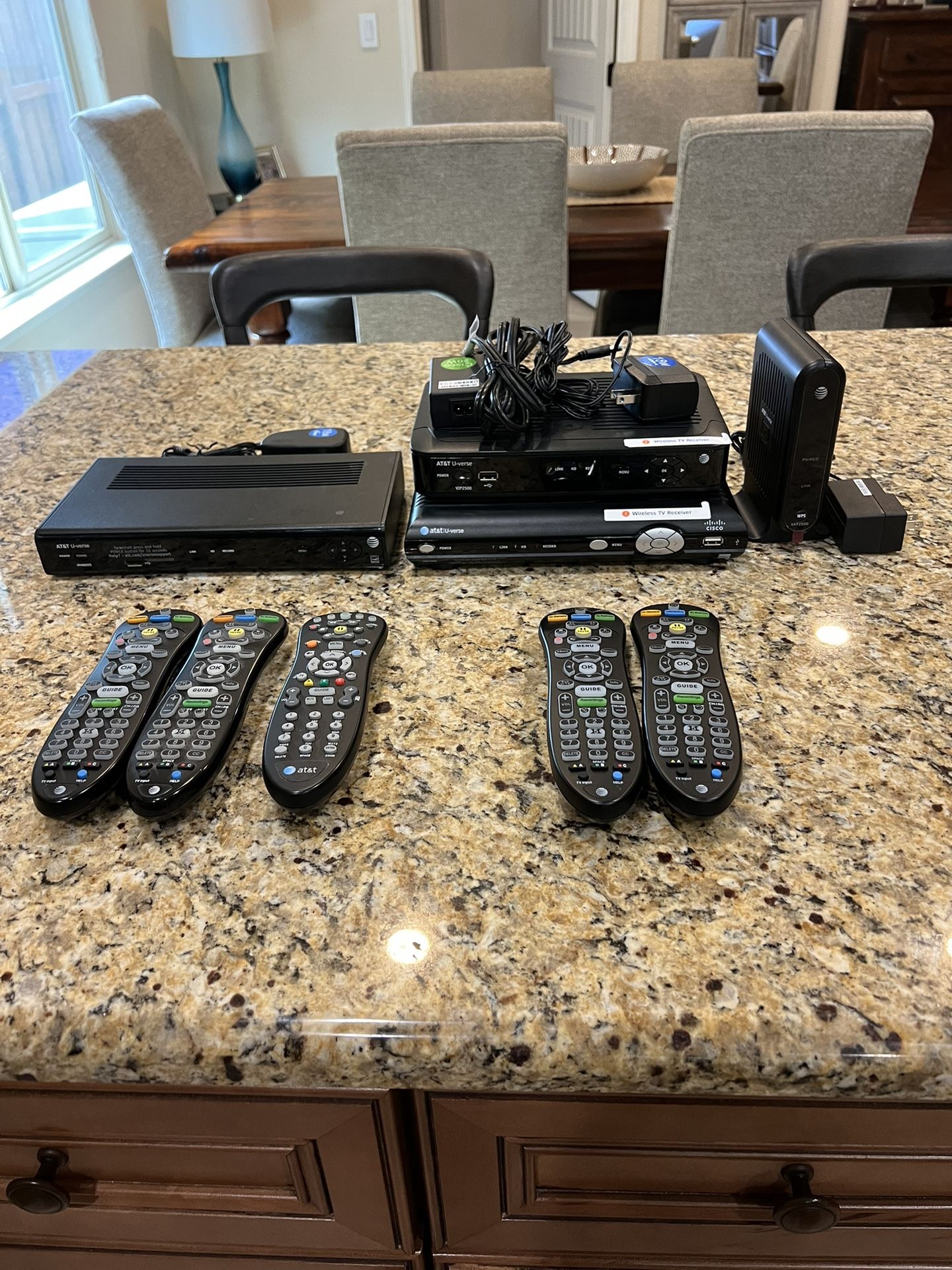 U-Verse Tv Receivers And Remotes