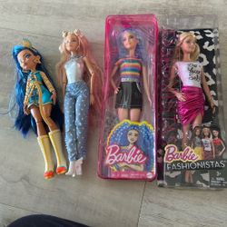 Set Of Barbie Dolls