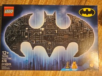 LEGO Batman Logo Set 76330 GOLD ANNIVERSARY MINIFIGURE