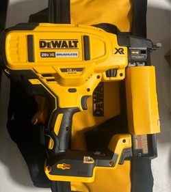 DEWALT XR 18 GA NARROW CROWN STAPLER (tool only)