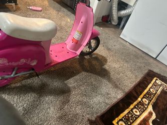 Razor sweet pea electric moped