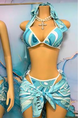 Brand New Pucci set w/ scarf