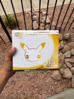 Pokémon TCG 30th Celebration Elite Trainer Box