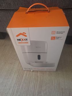 Nexxt Solutions Smart Wi-Fi Pet Feeder with 2K Camera