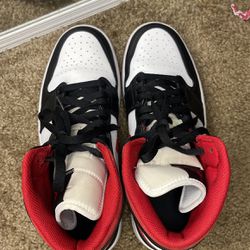 Jordan 1 Red White And Black 
