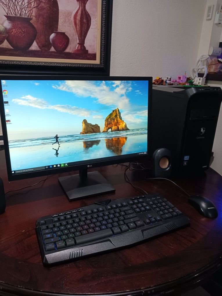 Gateway desktop Computer. windows 10. Good Working Condition. Intel Core i3 processor. 1 Tb Hard Drive. vlc DVD Reader. monitor LG 24 inches.