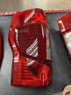 2021-22 Ford F250 Left Taillight 