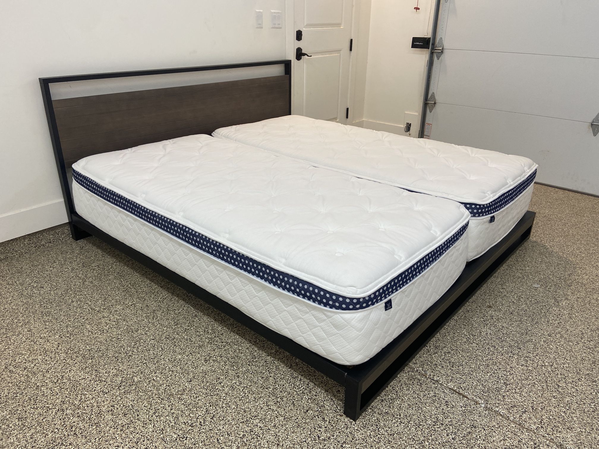 Like New! Split King WinkBed Luxury Mattresses for Sale in Queen Creek