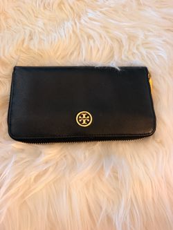 TORY BURCH • WALLETS AND CARDHOLDERS