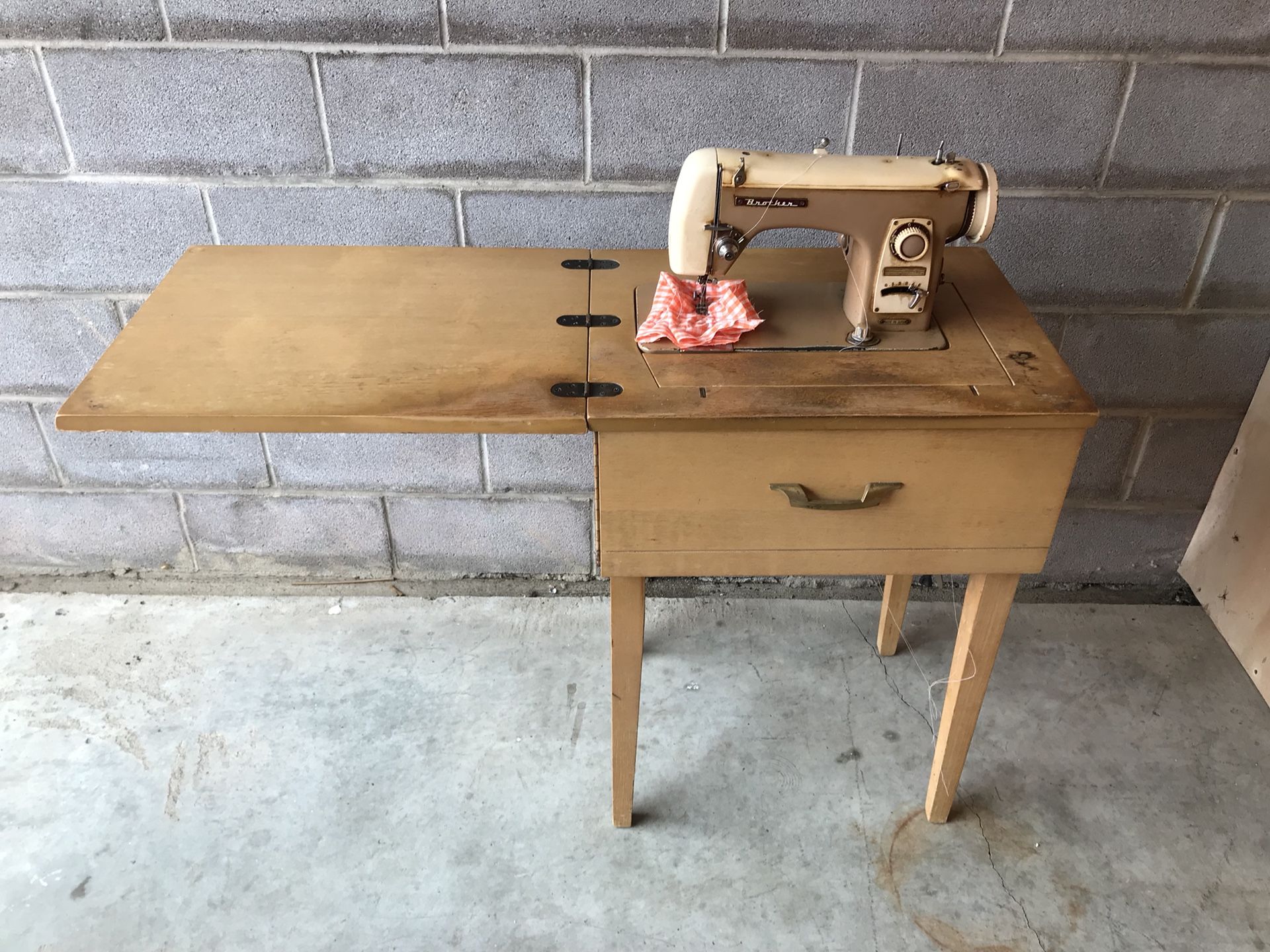 Sewing table