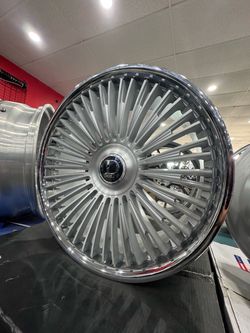 24” Dolce Razzo gloss silver stainless steal lip 6x139/6x135