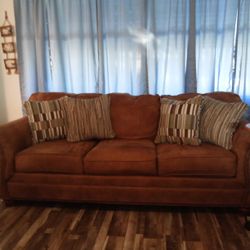 Couch/ Love Seat