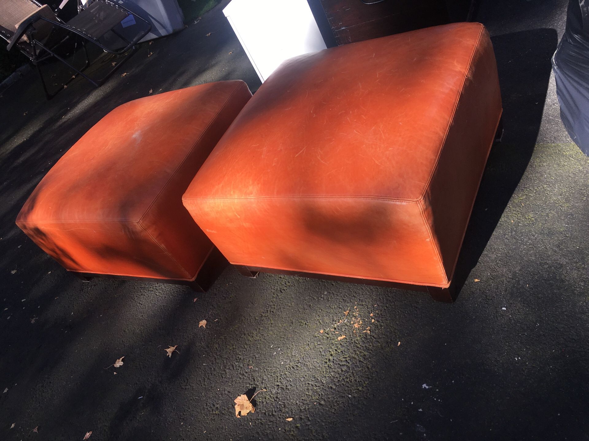 Free leather couches (2)
