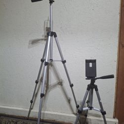 Tall 46inch Adjustable Tripod,and Tabletop Adjustable Tripod.both Telescopic,for Phones.with Carrybag