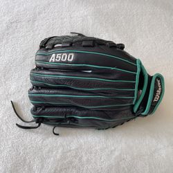 Pre- Owned Wilson Softball Glove Right Hand Throw Black AO5RF1625 Size 12.5 inch