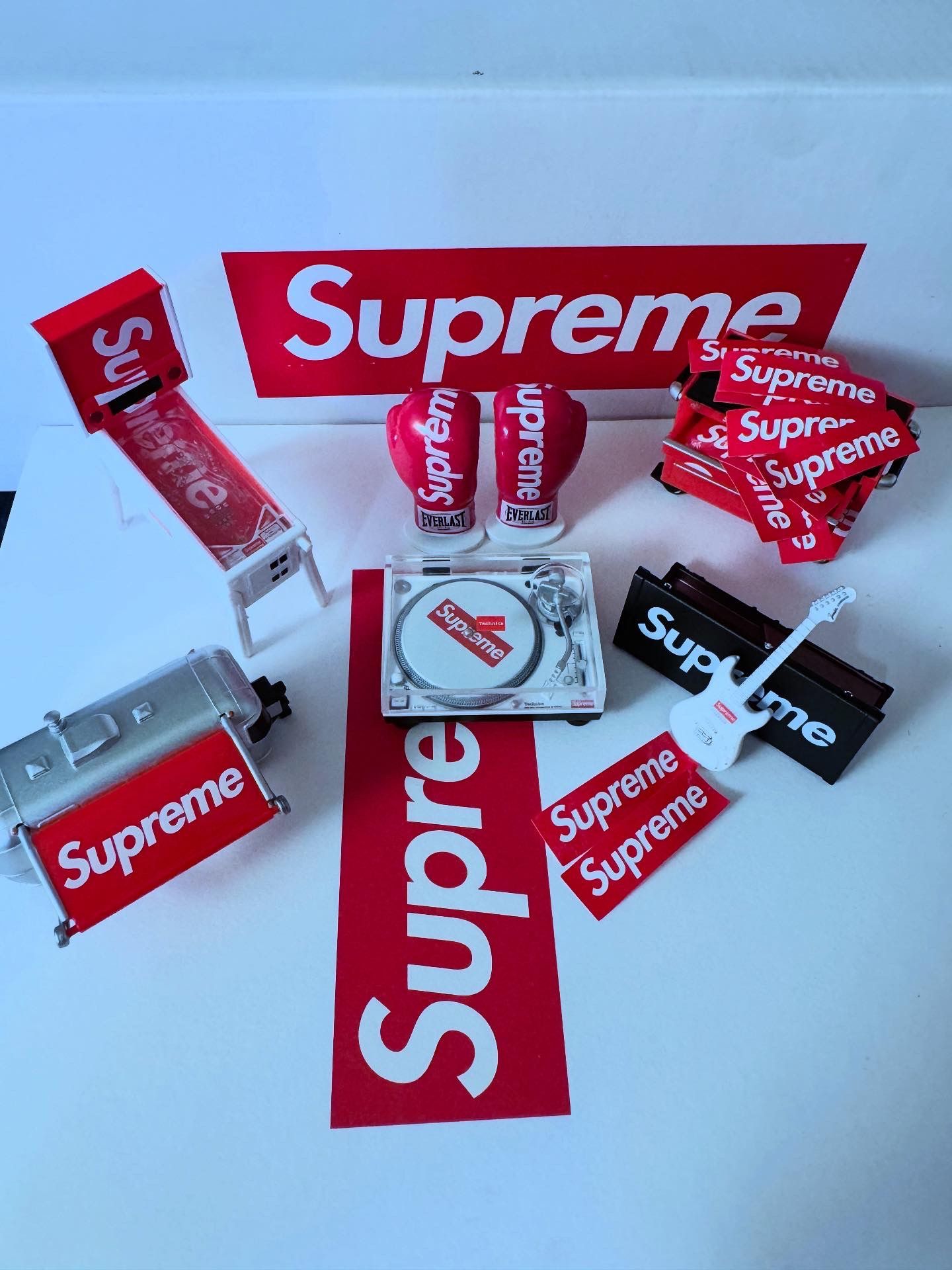 Supreme Bandai Gashapon Mini Grails Set