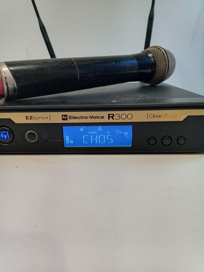 Electro Voice R300