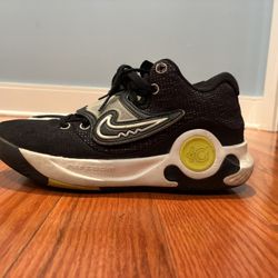 Nike KD Trey 5 Volt Colorway