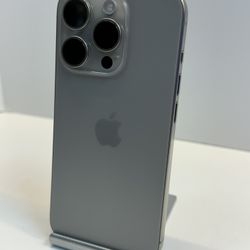 Apple iPhone 15 PRO 256gb. ( Fully Unlocked )