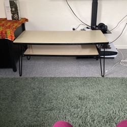 Sturdy Metal Coffee Table (white & Black )