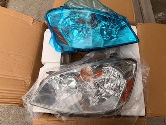 2005–2006 Nissan Altima Headlights — NEW